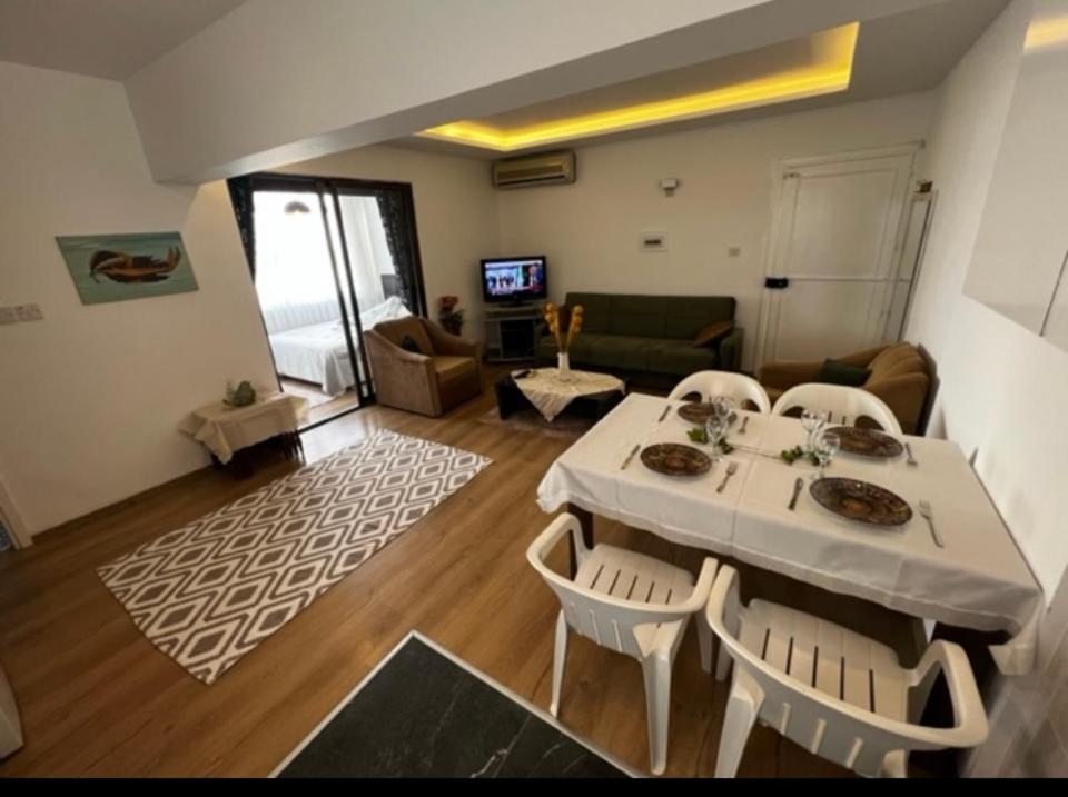 Girne Center 3 Rooms 150 M To Beach Luaran gambar